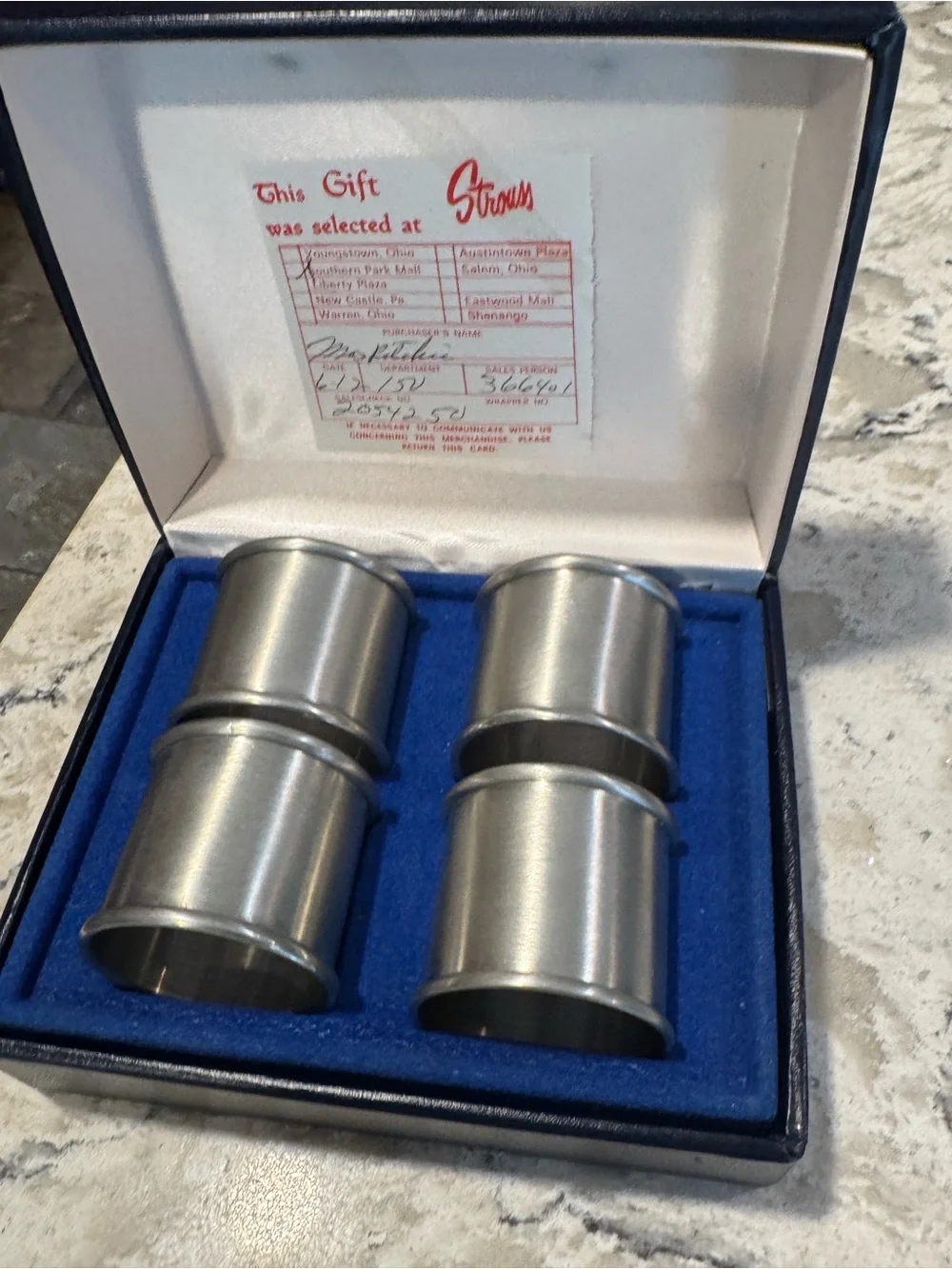 Stainless Steel Napkin Rings - Set of 4 (Silver)